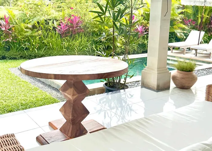 Hummingbird Villa *